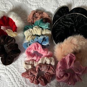 Scrunchies hair ties